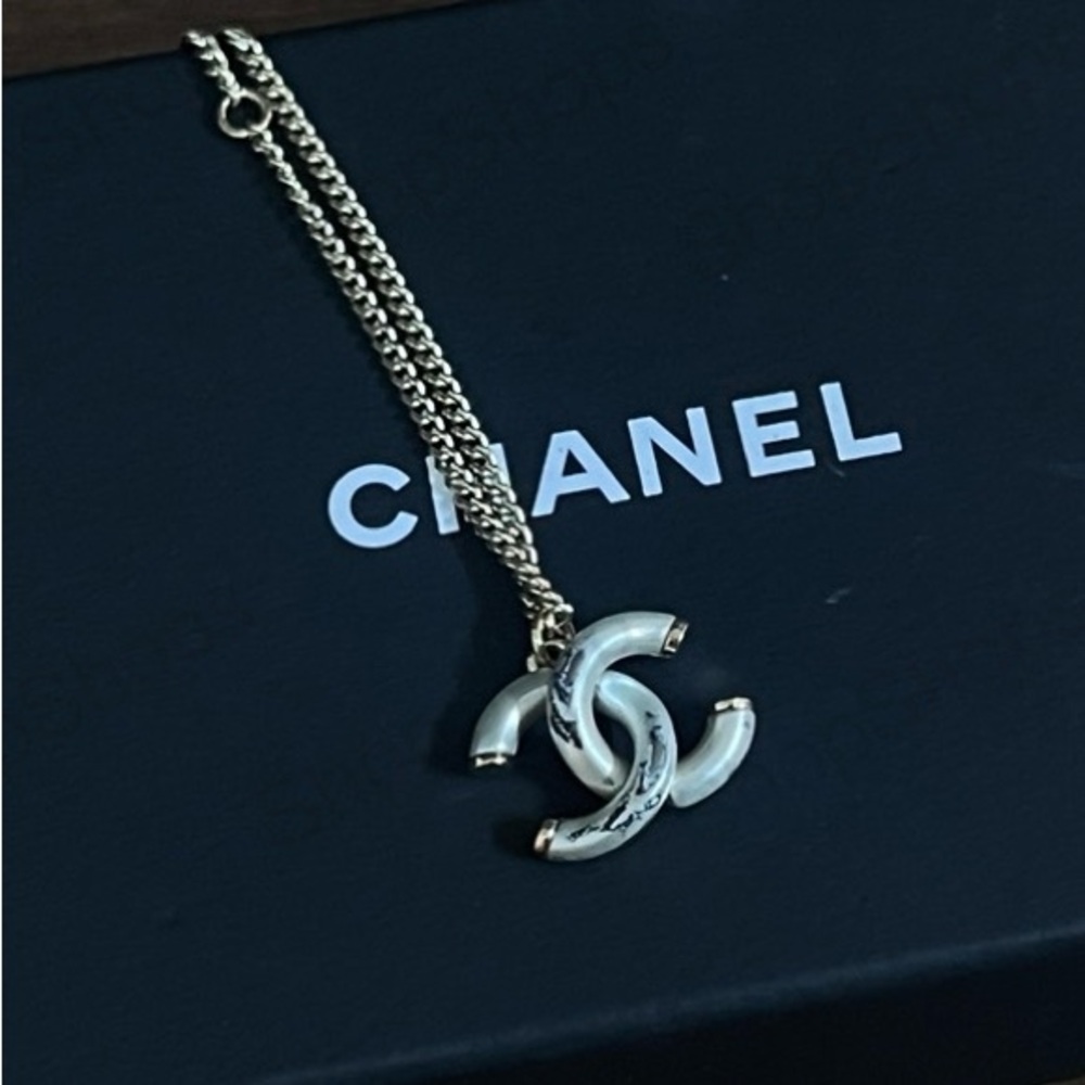 CHANEL necklace